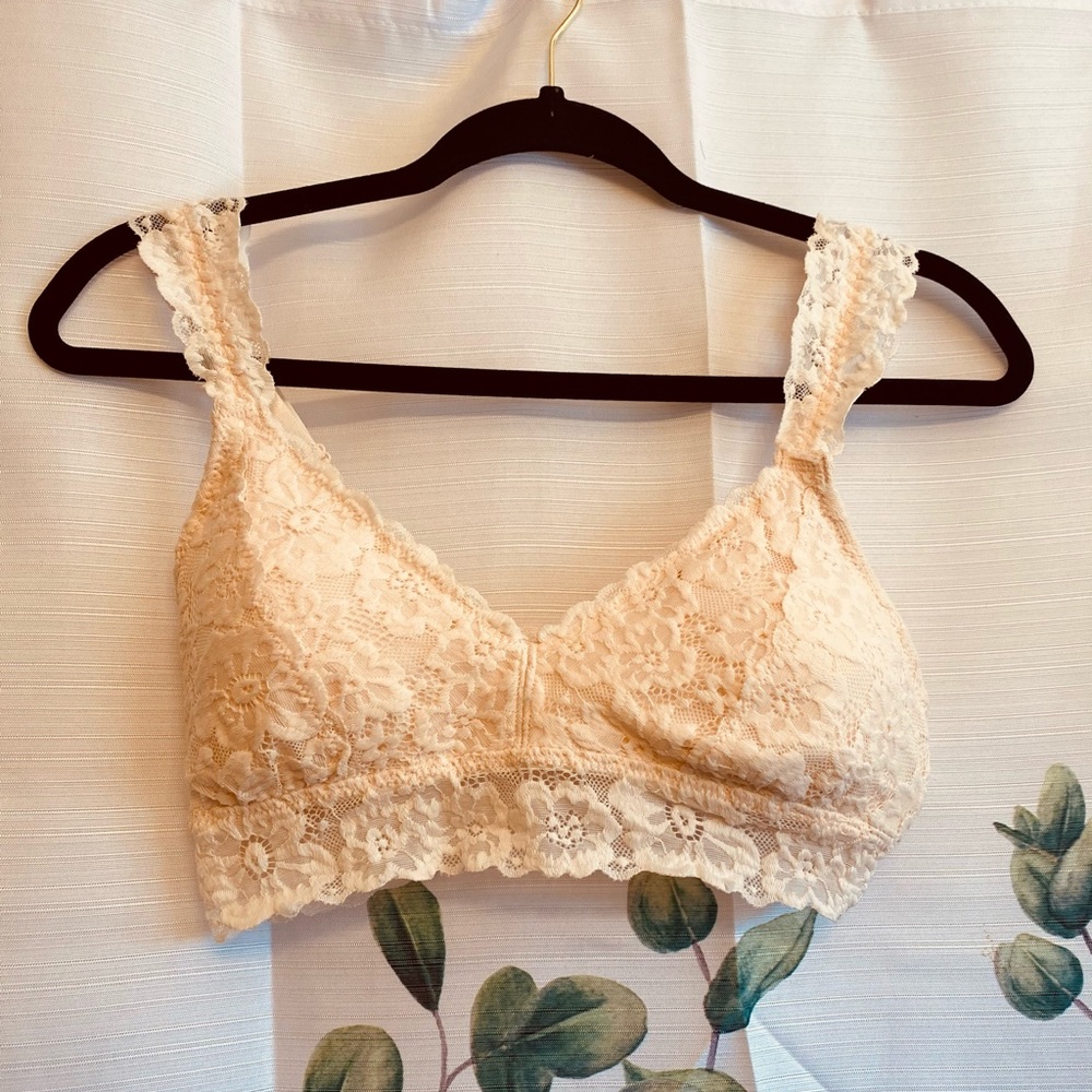 NWOT Lace bralette